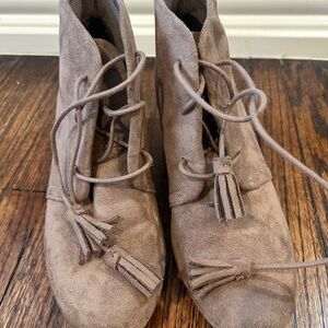 Dr. Scholl's Brown Lace Up Boots with Tassels size 8